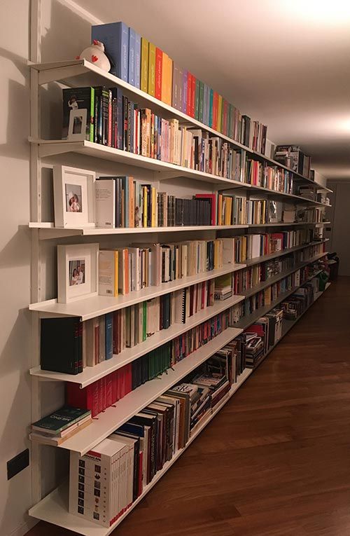 Libreria Continua in residenza privata
